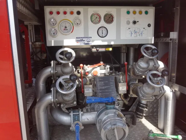 Camion de pompier MAN LE 250 godiva pump with holmatro set: photos 20