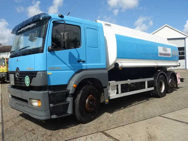 Mercedes-Benz ATEGO 2533 6X2 18500 LITER,MANUAL GEARBOX,ARCO - Camion citerne: photos 2 Mercedes-Benz ATEGO 2533 6X2 18500 LITER,MANUAL GEARBOX,ARCO - Camion citerne: photos 2