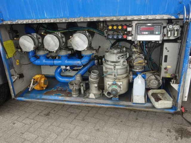 Camion citerne Volvo FM 12 18500liter tank,AIRCO,MANUAL GEARBOX: photos 10 Camion citerne Volvo FM 12 18500liter tank,AIRCO,MANUAL GEARBOX: photos 10