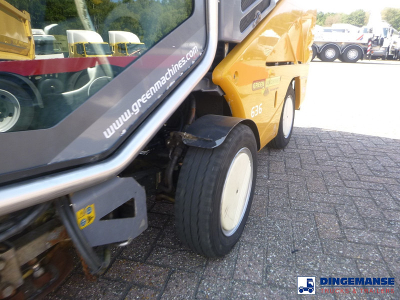 Balayeuse de voirie Applied sweeper Green machine 636: photos 16