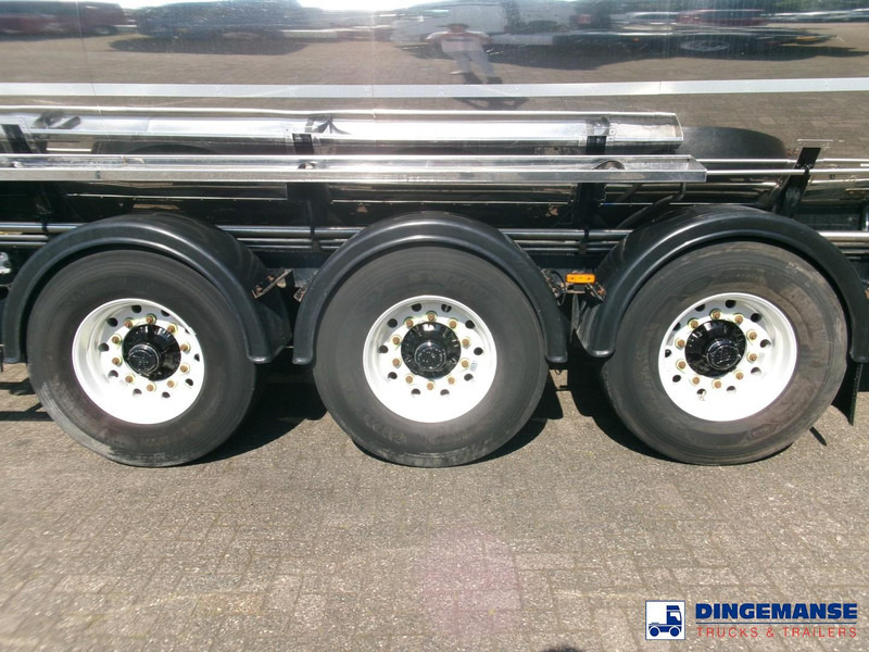 Clayton Chemical tank inox 33 m3 / 1 comp + pump - Semi-remorque citerne: photos 5 Clayton Chemical tank inox 33 m3 / 1 comp + pump - Semi-remorque citerne: photos 5