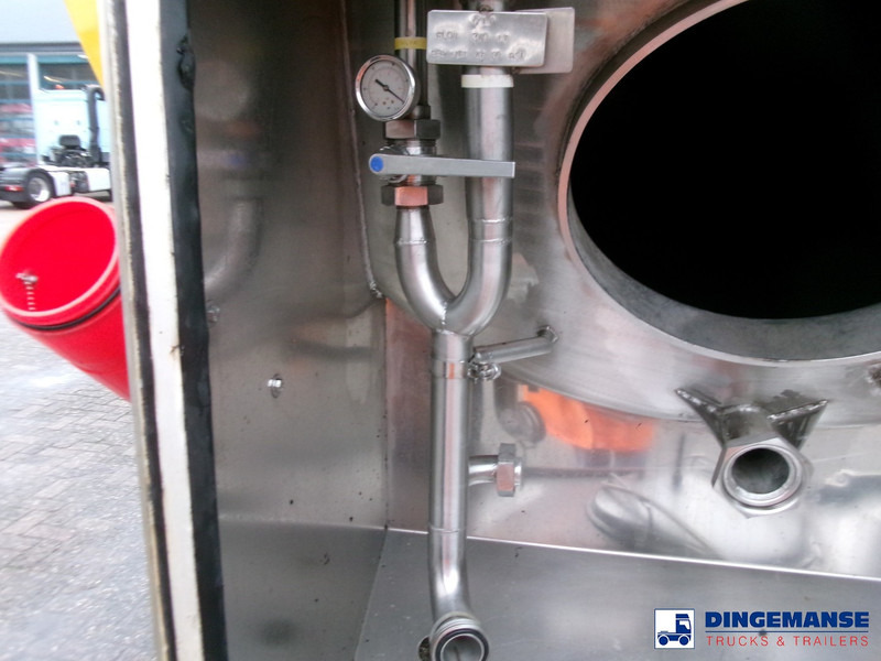 Semi-remorque citerne Clayton Food (beer) tank inox 30 m3 / 1 comp: photos 11