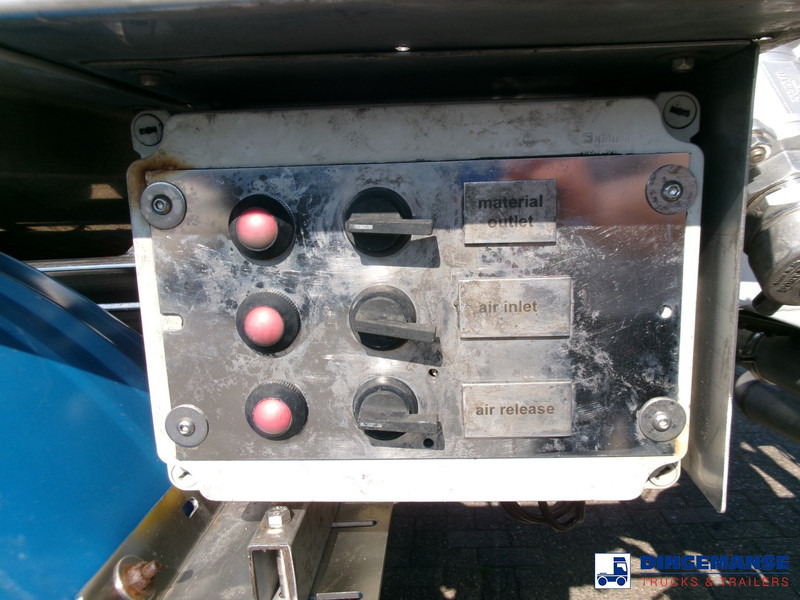 Crédit-bail de Feldbinder Chemical tank (non-ADR) inox 30 m3 / 1 comp + pump Feldbinder Chemical tank (non-ADR) inox 30 m3 / 1 comp + pump: photos 13