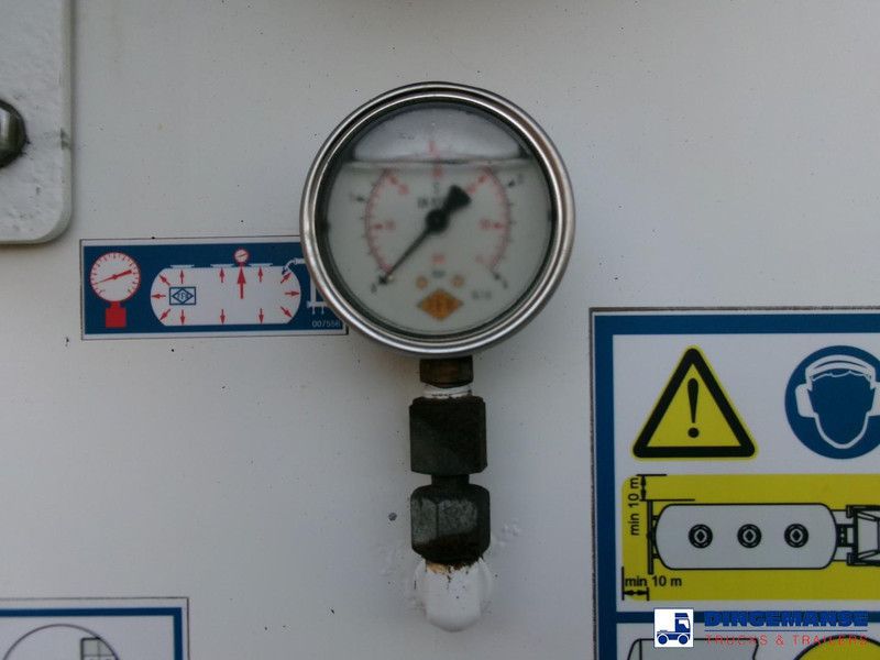 Semi-remorque citerne Feldbinder Powder tank alu alu 49 m3 / 1 comp: photos 15 Semi-remorque citerne Feldbinder Powder tank alu alu 49 m3 / 1 comp: photos 15