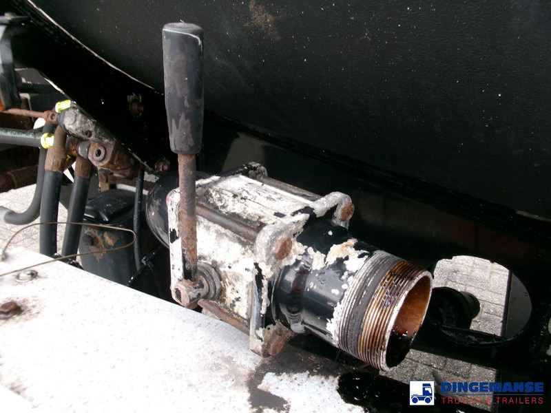 Semi-remorque citerne Heil / Thompson Heavy oil tank alu 34.2 m3 / 1 comp + pump: photos 12 Semi-remorque citerne Heil / Thompson Heavy oil tank alu 34.2 m3 / 1 comp + pump: photos 12