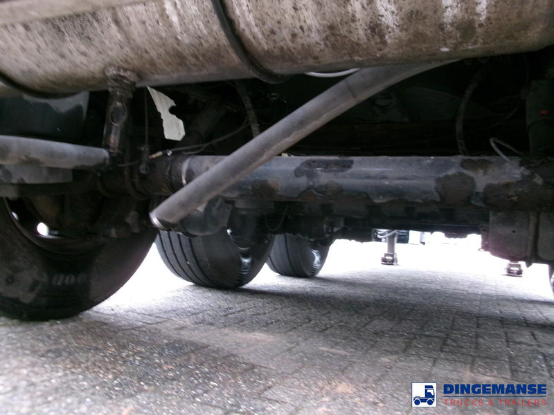 Semi-remorque citerne Heil / Thompson Heavy oil tank alu 34.2 m3 / 1 comp + pump: photos 8 Semi-remorque citerne Heil / Thompson Heavy oil tank alu 34.2 m3 / 1 comp + pump: photos 8