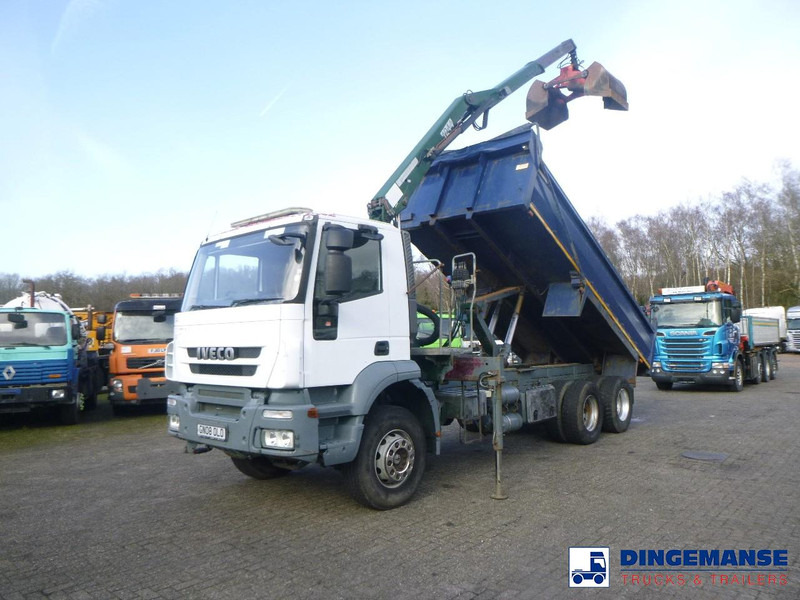 Iveco AD260T33 6X4 RHD tipper + HMF crane - Camion grue: photos 1 Iveco AD260T33 6X4 RHD tipper + HMF crane - Camion grue: photos 1