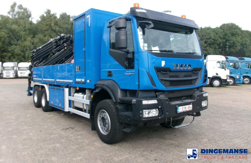 Iveco AD260T33 EEV 6X4 + Hiab 377 E5 Hipro Jib 70 X-4 - Camion grue: photos 2 Iveco AD260T33 EEV 6X4 + Hiab 377 E5 Hipro Jib 70 X-4 - Camion grue: photos 2