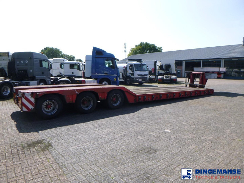 KING 3-axle lowbed trailer 70t - Semi-remorque surbaissé: photos 4 KING 3-axle lowbed trailer 70t - Semi-remorque surbaissé: photos 4