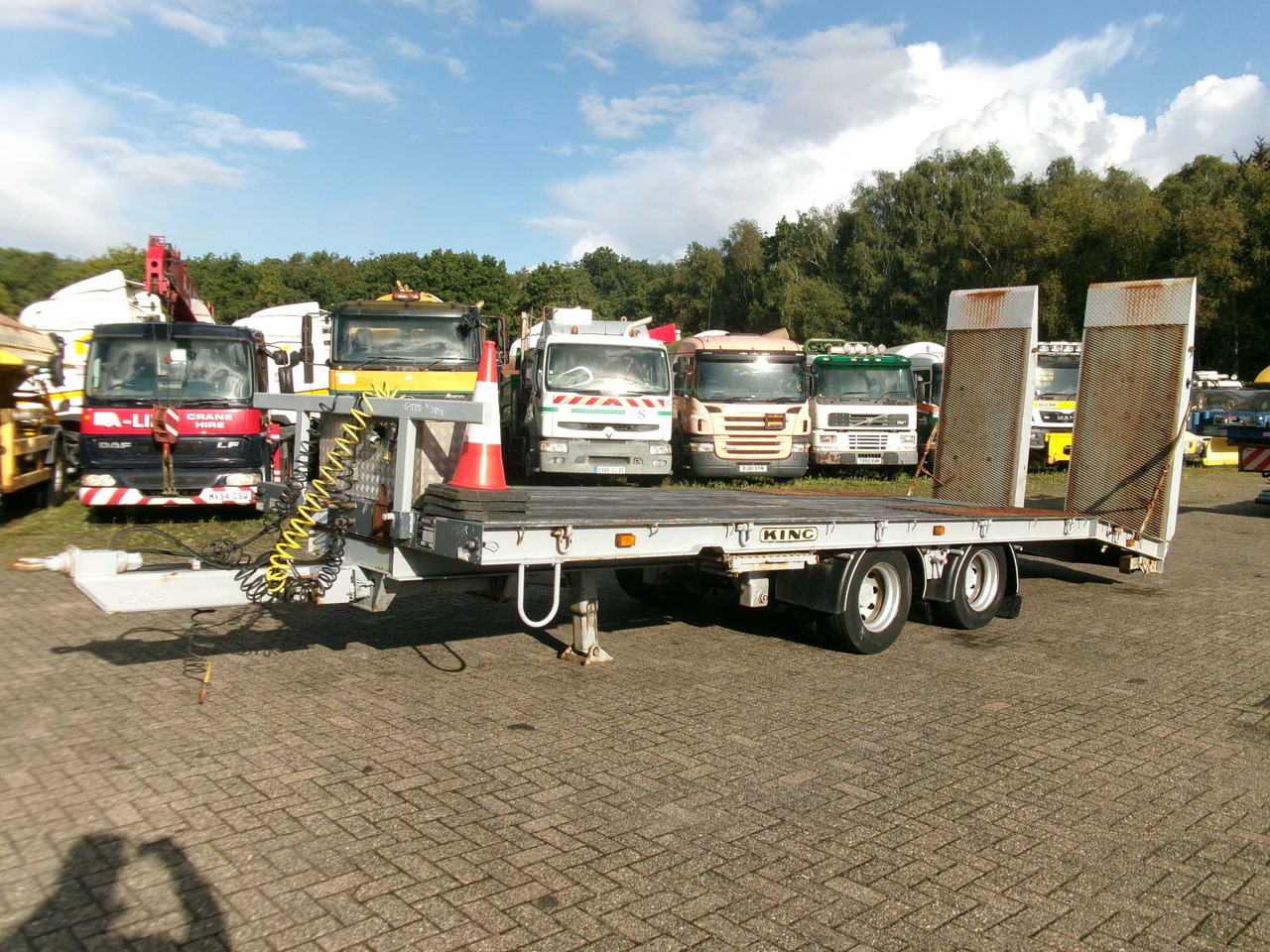Semi-remorque porte-voitures King 2-axle platform drawbar trailer 14t + ramps: photos 1