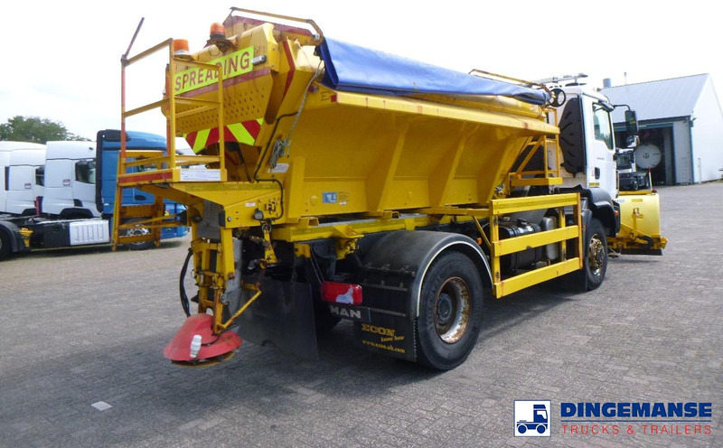 MAN TGM 18.290 4X4 RHD gritter / snow plough - Engin de déneigement: photos 4 MAN TGM 18.290 4X4 RHD gritter / snow plough - Engin de déneigement: photos 4
