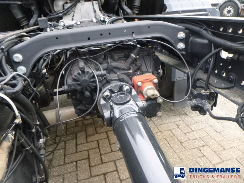 MAN TGS 19.360 4X2 BBS manual Euro 2 chassis + PTO - Châssis cabine: photos 5 MAN TGS 19.360 4X2 BBS manual Euro 2 chassis + PTO - Châssis cabine: photos 5