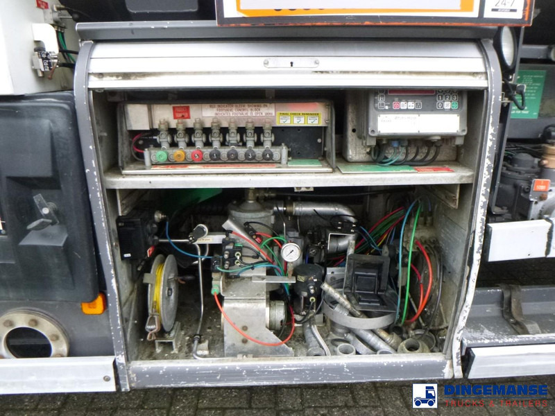 Camion citerne MAN TGS 26.320 6X2 RHD fuel tank 20 m3 / 4 comp: photos 14