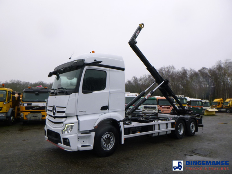 Mercedes-Benz Actros 2843 6x2 Hyva container hook 20t - Camion ampliroll: photos 1 Mercedes-Benz Actros 2843 6x2 Hyva container hook 20t - Camion ampliroll: photos 1