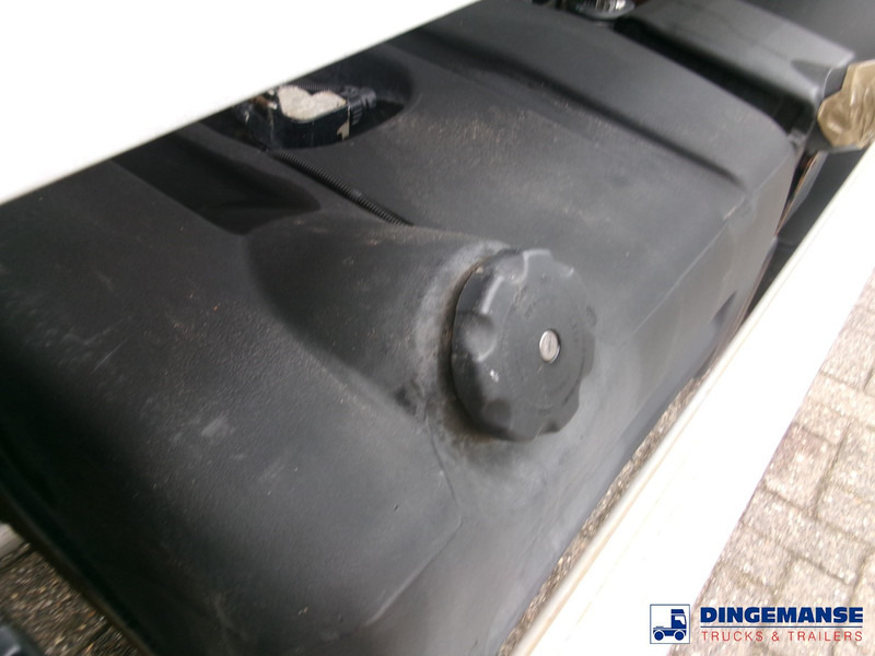 Renault Midlum 280 Dxi 4x2 fuel tank 11.3 m3 / 3 comp - Camion citerne: photos 5 Renault Midlum 280 Dxi 4x2 fuel tank 11.3 m3 / 3 comp - Camion citerne: photos 5