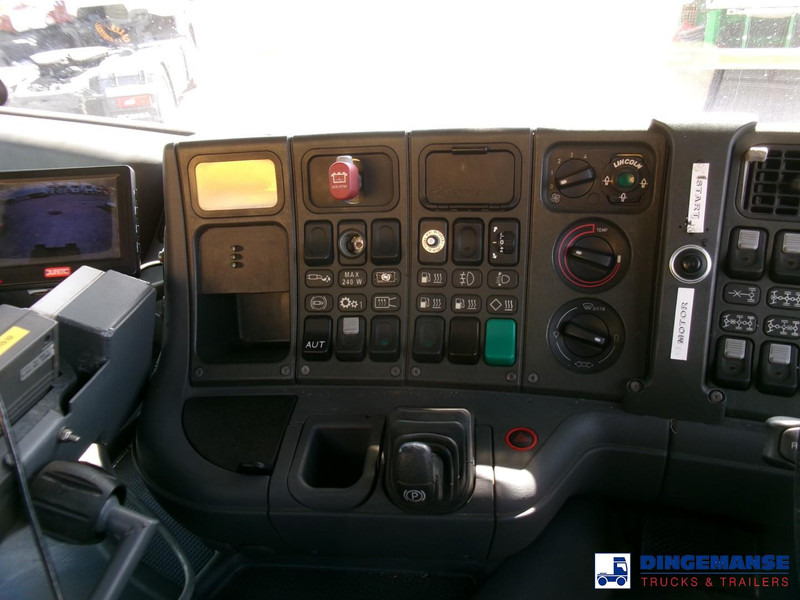 Crédit-bail de Scania P114-340 CB 6X6 RHD gritter / snow plough Scania P114-340 CB 6X6 RHD gritter / snow plough: photos 18 Crédit-bail de Scania P114-340 CB 6X6 RHD gritter / snow plough Scania P114-340 CB 6X6 RHD gritter / snow plough: photos 18