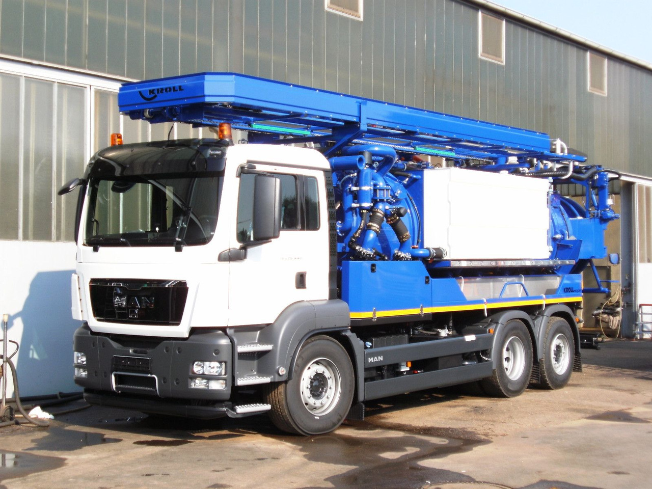 MAN TGS 28.440 6x2 Kroll 14,5m³ W-Rückgewinner KOMBI - Camion hydrocureur: photos 2 MAN TGS 28.440 6x2 Kroll 14,5m³ W-Rückgewinner KOMBI - Camion hydrocureur: photos 2