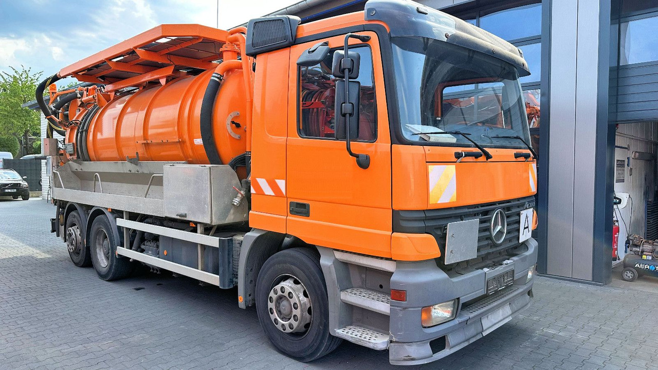 Mercedes-Benz Actros 2540 6x2 Küller/Kroll 13m³ HD-KOMBI - Camion hydrocureur: photos 1 Mercedes-Benz Actros 2540 6x2 Küller/Kroll 13m³ HD-KOMBI - Camion hydrocureur: photos 1