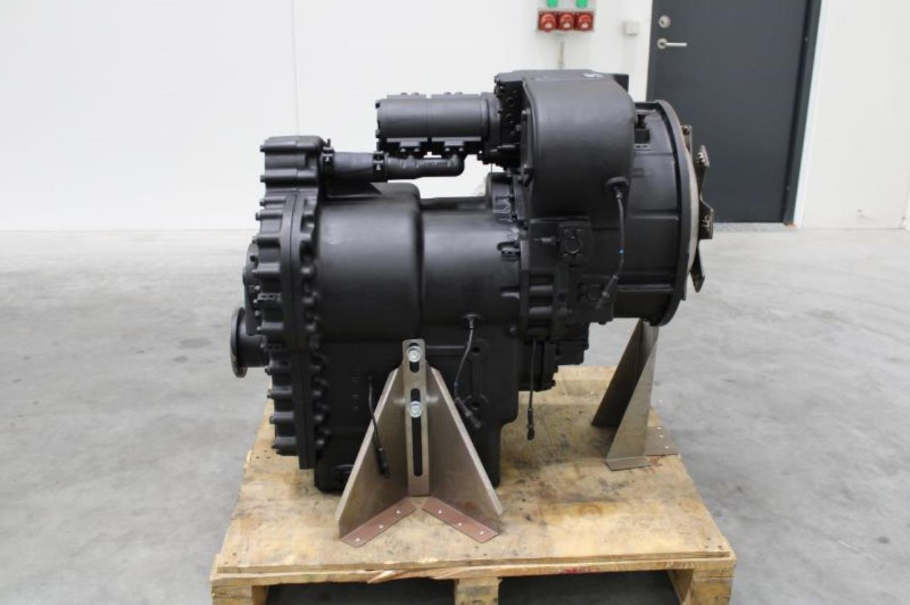 Dana 15.7TE 32418-81 - Transmission pour Matériel de manutention: photos 1 Dana 15.7TE 32418-81 - Transmission pour Matériel de manutention: photos 1
