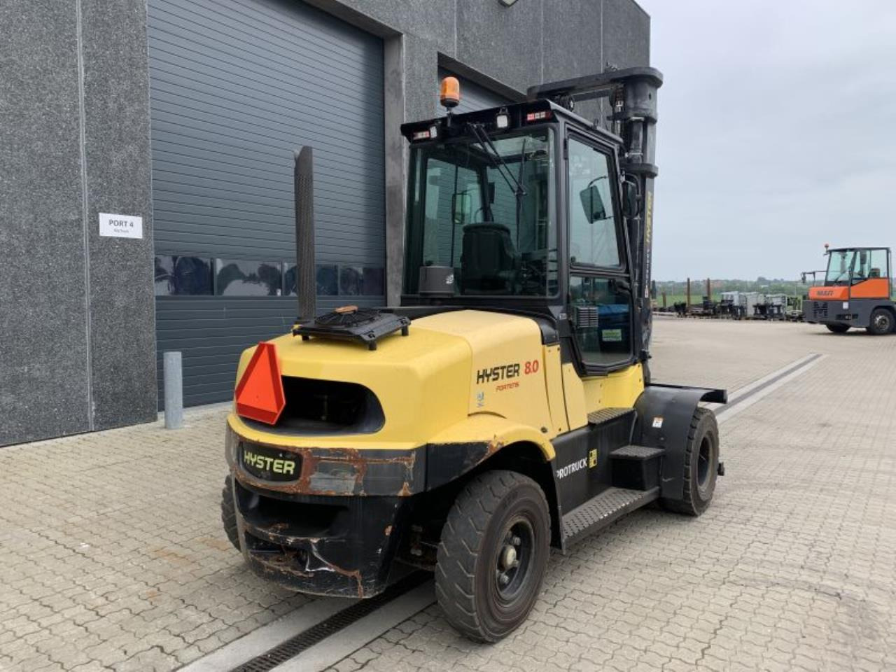 Hyster H8.0FT-6 - Chariot élévateur diesel: photos 3 Hyster H8.0FT-6 - Chariot élévateur diesel: photos 3