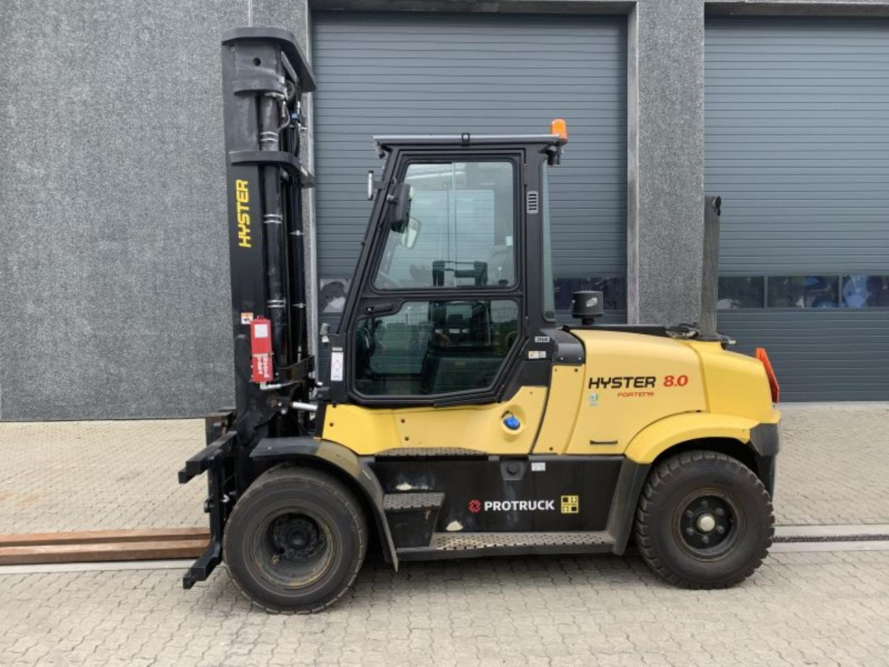 Hyster H8.0FT-6 - Chariot élévateur diesel: photos 1 Hyster H8.0FT-6 - Chariot élévateur diesel: photos 1