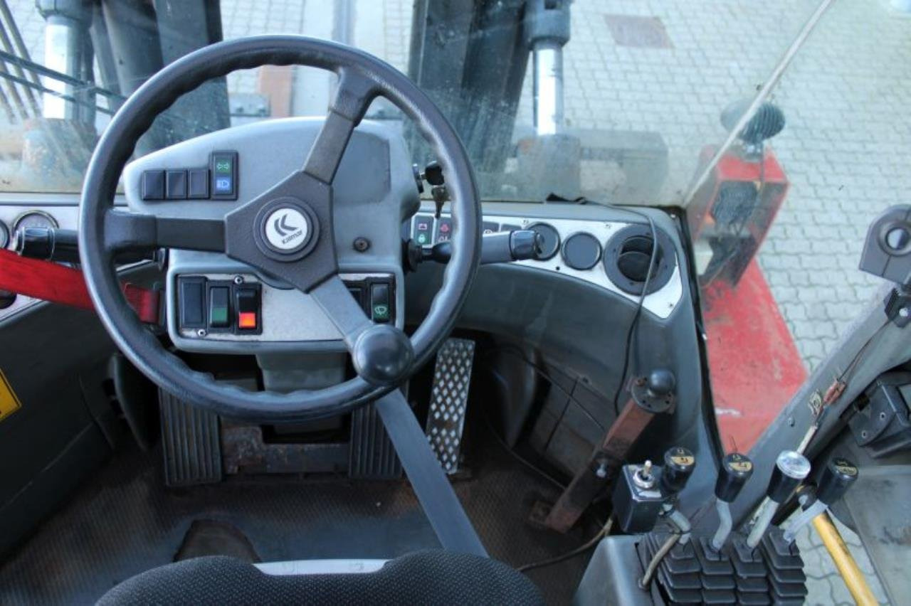 Kalmar DCE140-6 - Chariot élévateur diesel: photos 4 Kalmar DCE140-6 - Chariot élévateur diesel: photos 4