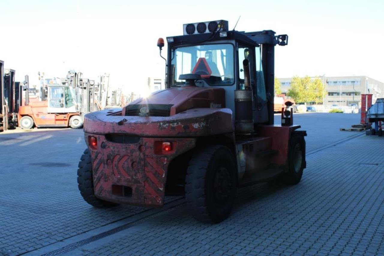 Kalmar DCE140-6 - Chariot élévateur diesel: photos 3 Kalmar DCE140-6 - Chariot élévateur diesel: photos 3