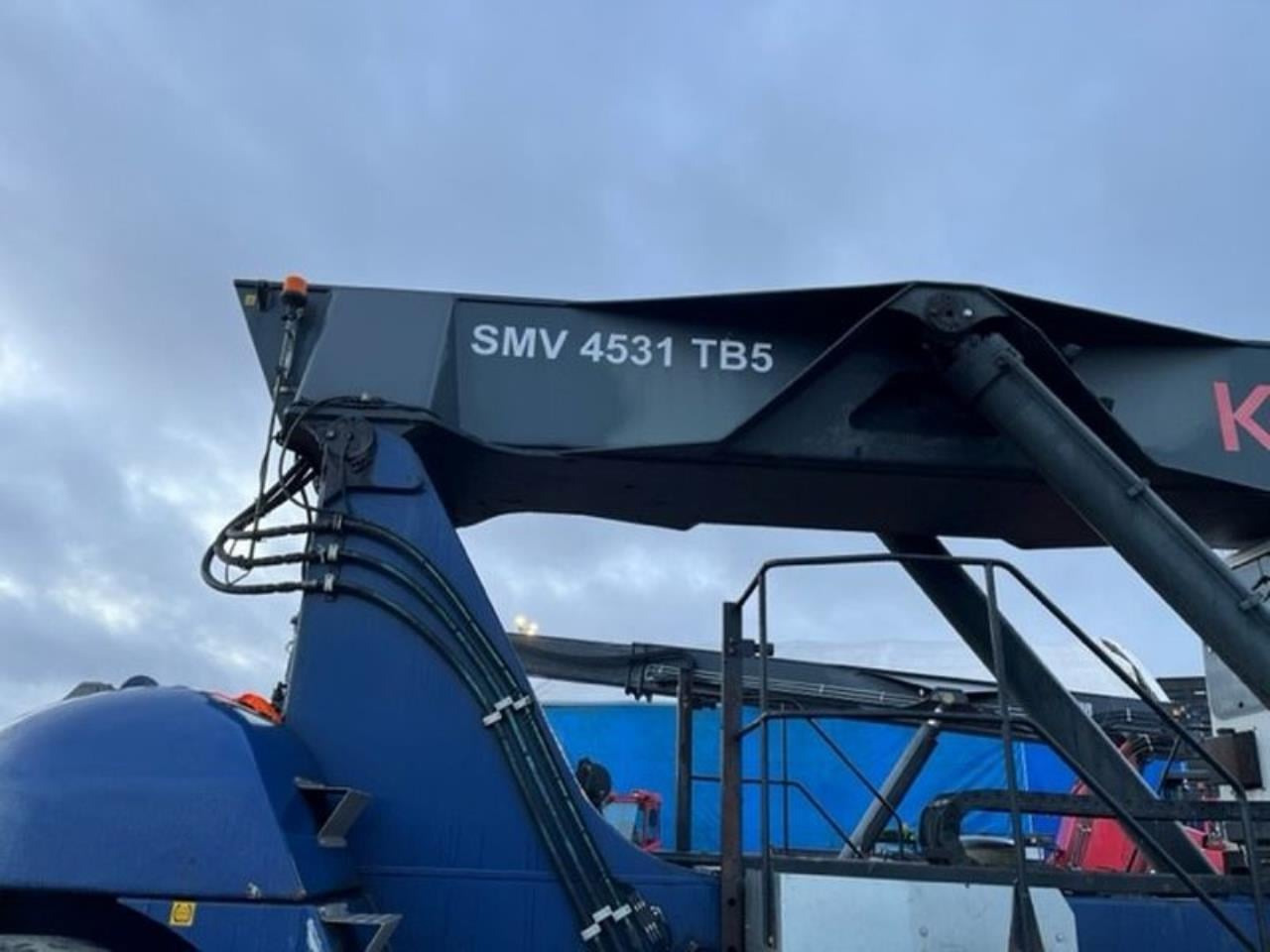 SMV 4531 TB5 - Reach stacker: photos 3 SMV 4531 TB5 - Reach stacker: photos 3