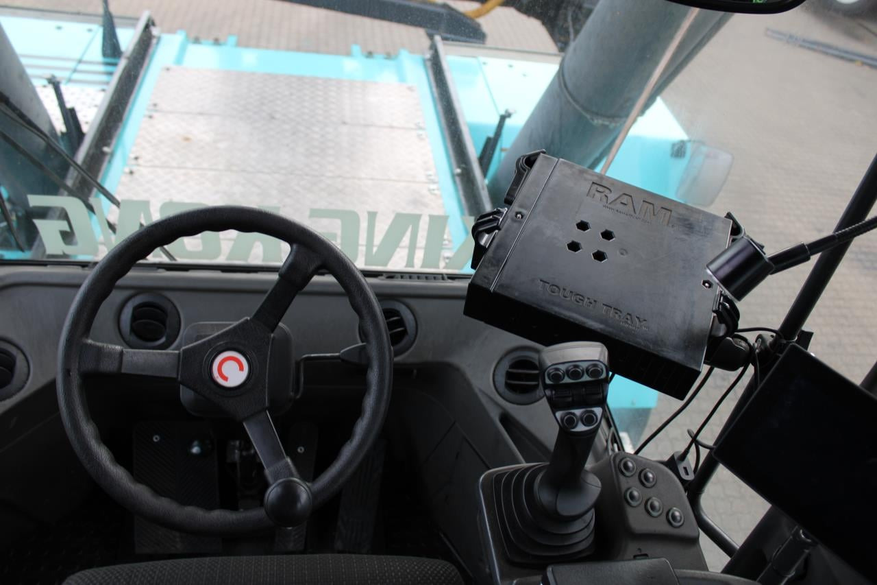 SMV 4538 CCX4 - Reach stacker: photos 4 SMV 4538 CCX4 - Reach stacker: photos 4