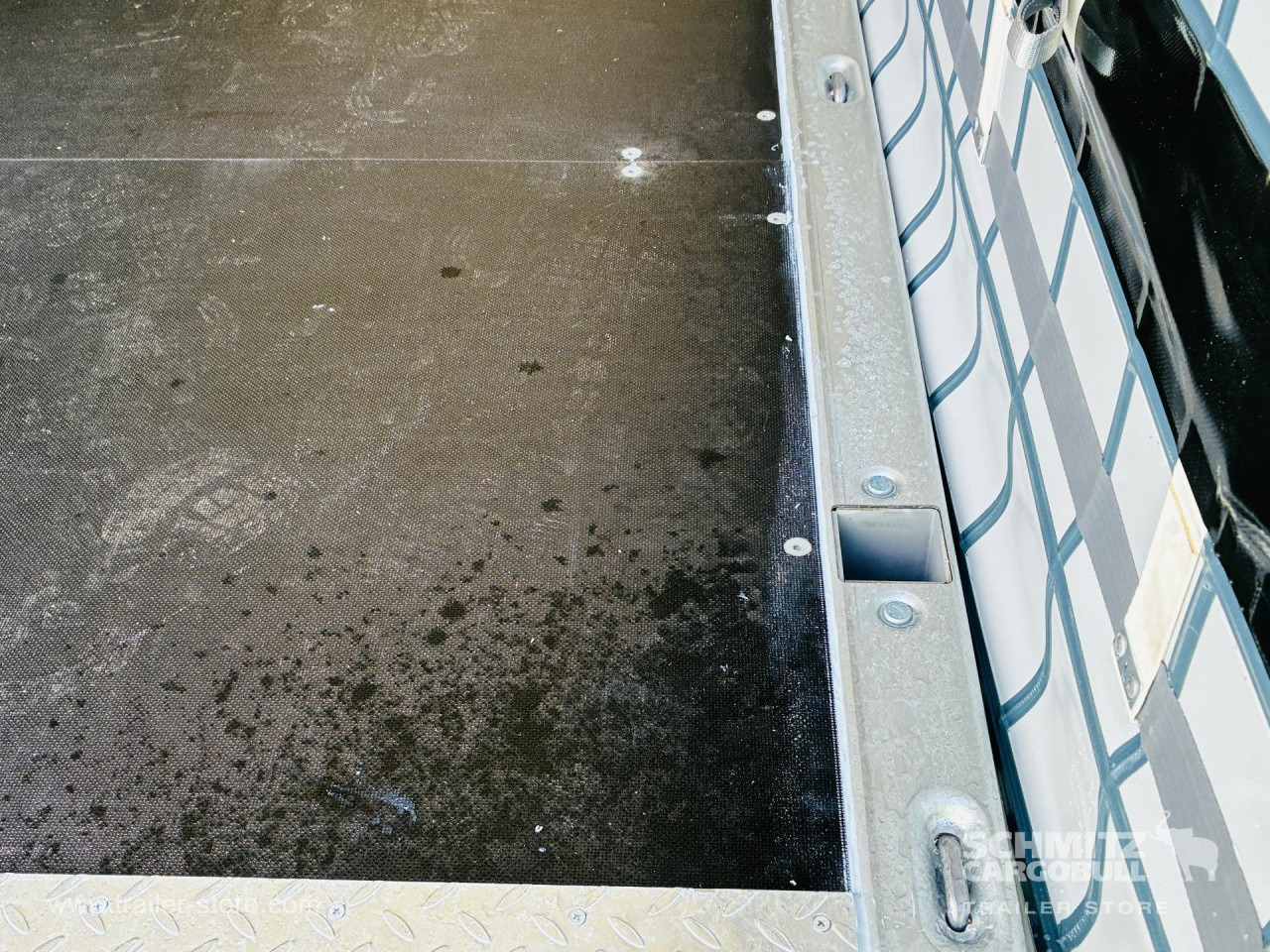 SCHMITZ Auflieger Curtainsider Mega - Semi-remorque rideaux coulissants: photos 2 SCHMITZ Auflieger Curtainsider Mega - Semi-remorque rideaux coulissants: photos 2