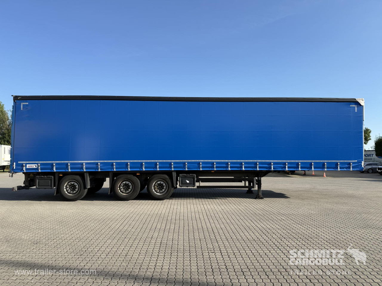 SCHMITZ Auflieger Curtainsider Standard Forklift holder - Semi-remorque rideaux coulissants: photos 3 SCHMITZ Auflieger Curtainsider Standard Forklift holder - Semi-remorque rideaux coulissants: photos 3