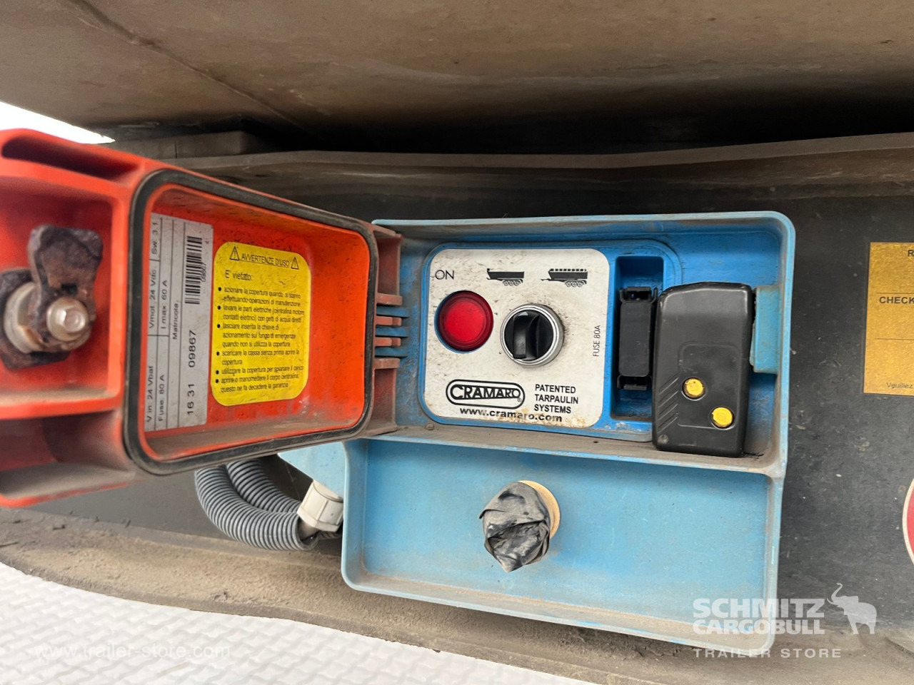 SCHMITZ Auflieger Kipper Stahlrundmulde 25m³ - Semi-remorque benne: photos 2 SCHMITZ Auflieger Kipper Stahlrundmulde 25m³ - Semi-remorque benne: photos 2