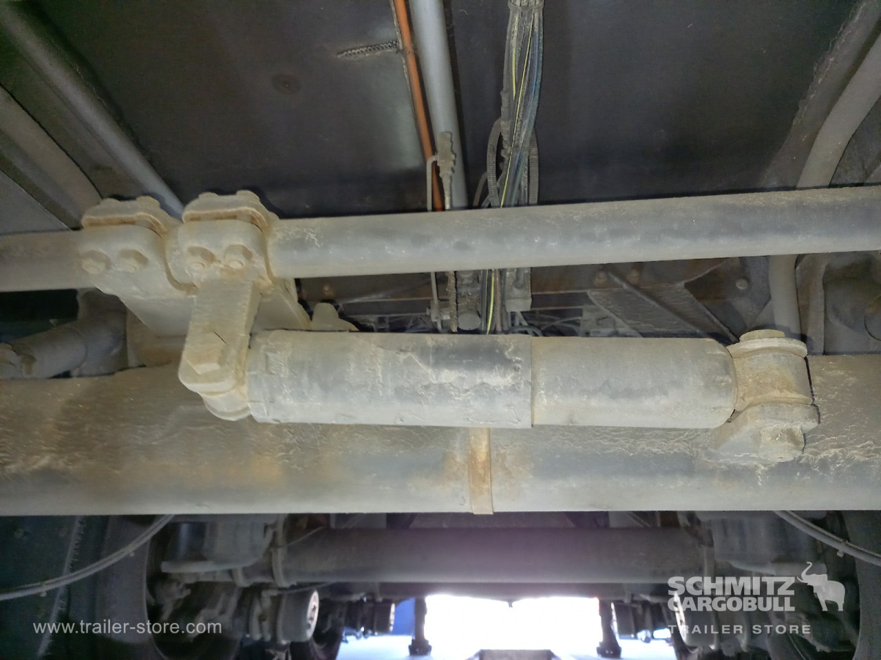 SCHMITZ Auflieger Tiefkühler Lang LKW - Semi-remorque isothermique: photos 4 SCHMITZ Auflieger Tiefkühler Lang LKW - Semi-remorque isothermique: photos 4