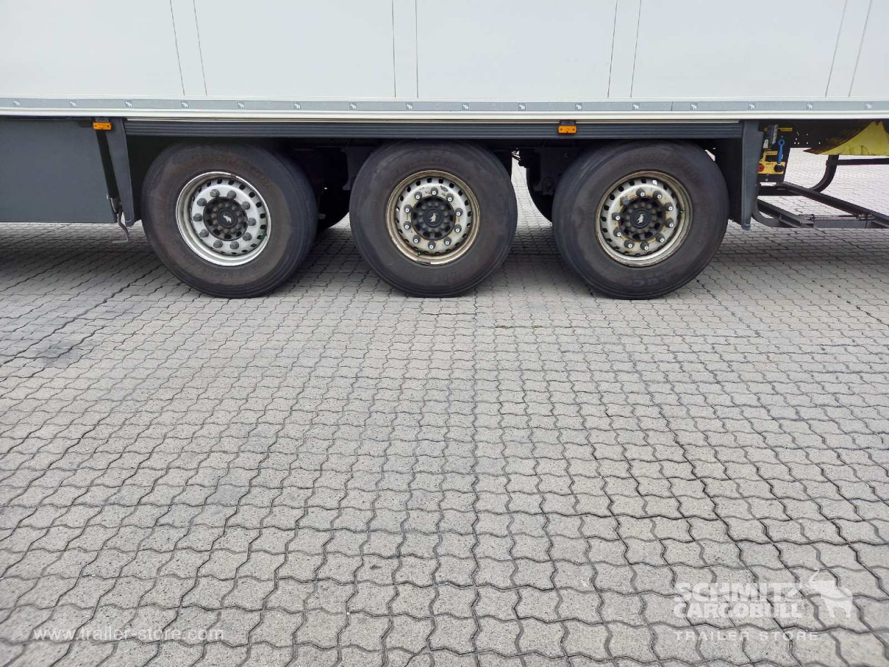 SCHMITZ Auflieger Tiefkühler Standard Double deck - Semi-remorque isothermique: photos 2 SCHMITZ Auflieger Tiefkühler Standard Double deck - Semi-remorque isothermique: photos 2