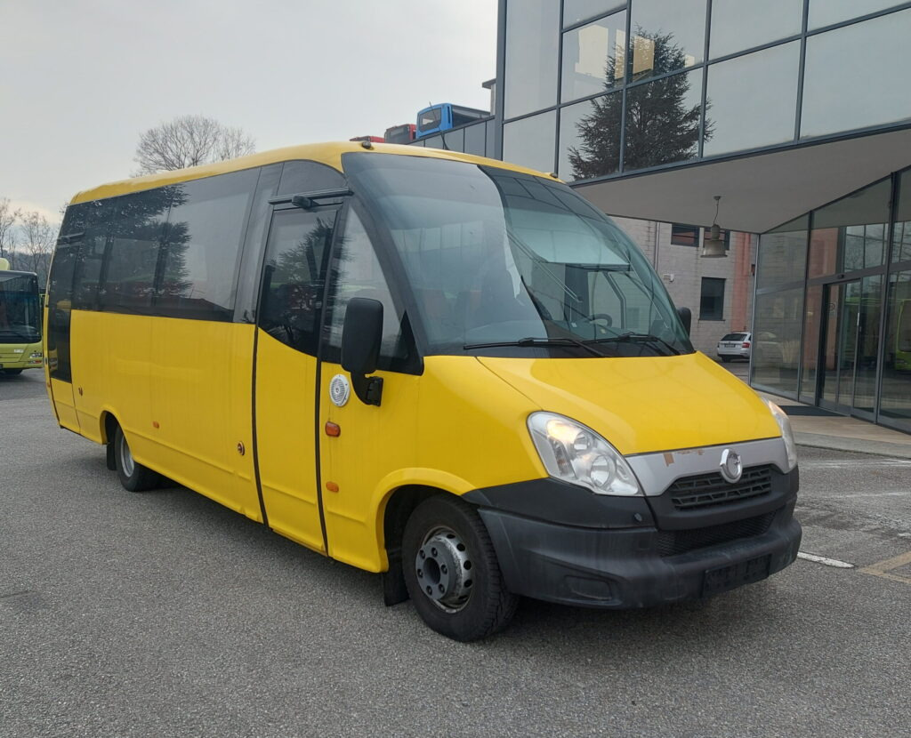 Bus interurbain N. 1 IVECO WING – Anno 2013: photos 1