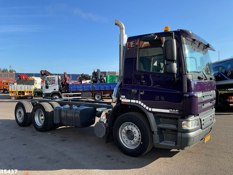 DAF FAN 75 CF 250 Chassis cabine with PTO Just 157.104 km! - Châssis cabine: photos 4 DAF FAN 75 CF 250 Chassis cabine with PTO Just 157.104 km! - Châssis cabine: photos 4