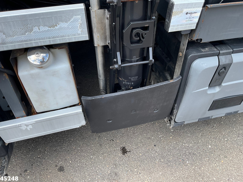 Benne à ordures ménagères DAF FAN 75 CF 250 Hiab 21 Tonmeter laadkraan + weegsysteem: photos 9