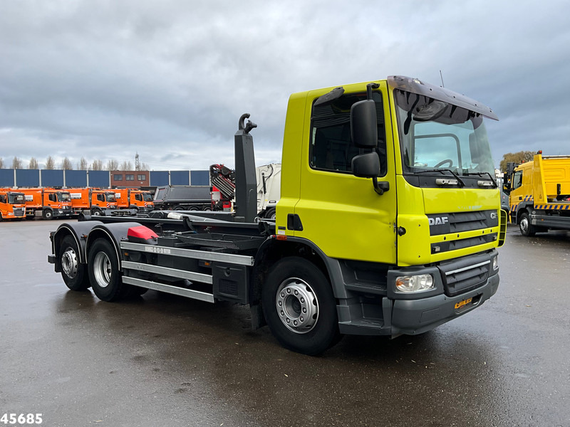 DAF FAN 75 CF 310 VDL 21 Ton haakarmsysteem - Camion ampliroll: photos 3 DAF FAN 75 CF 310 VDL 21 Ton haakarmsysteem - Camion ampliroll: photos 3