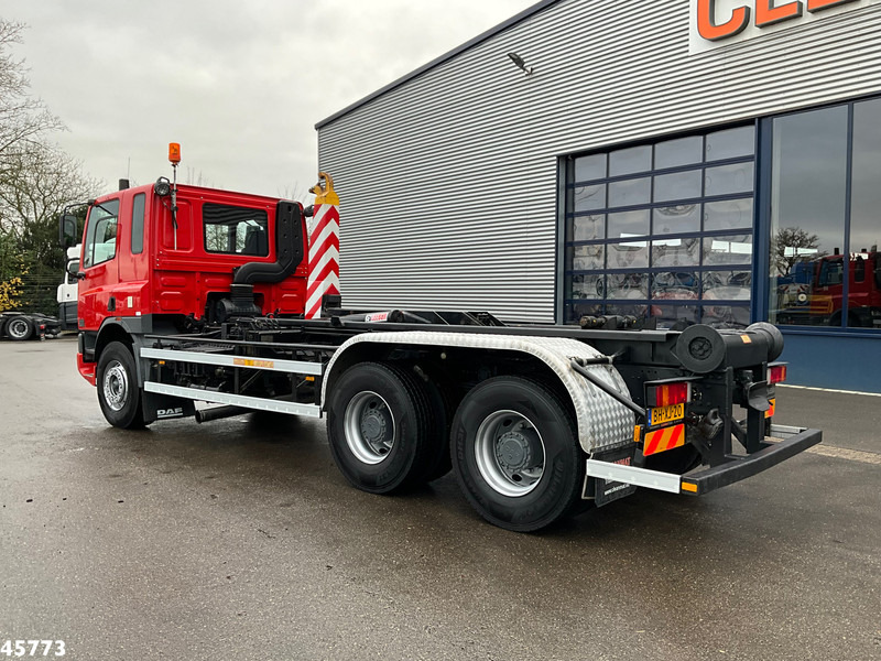 DAF FAT 75.320 6x4 Full steel Hiab 17 Ton haakarmsysteem Just 64.623 Km! - Camion ampliroll: photos 4 DAF FAT 75.320 6x4 Full steel Hiab 17 Ton haakarmsysteem Just 64.623 Km! - Camion ampliroll: photos 4