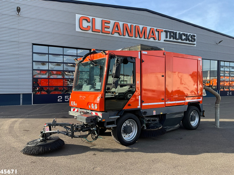 Dulevo 5020 Euro 6 with 3-rd brush - Balayeuse de voirie: photos 3 Dulevo 5020 Euro 6 with 3-rd brush - Balayeuse de voirie: photos 3