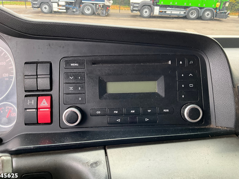 Balayeuse de voirie MAN TGS 18.440 Euro 6 Beam S9000 Wegdekreiniger links en rechts vegend!: photos 13 Balayeuse de voirie MAN TGS 18.440 Euro 6 Beam S9000 Wegdekreiniger links en rechts vegend!: photos 13