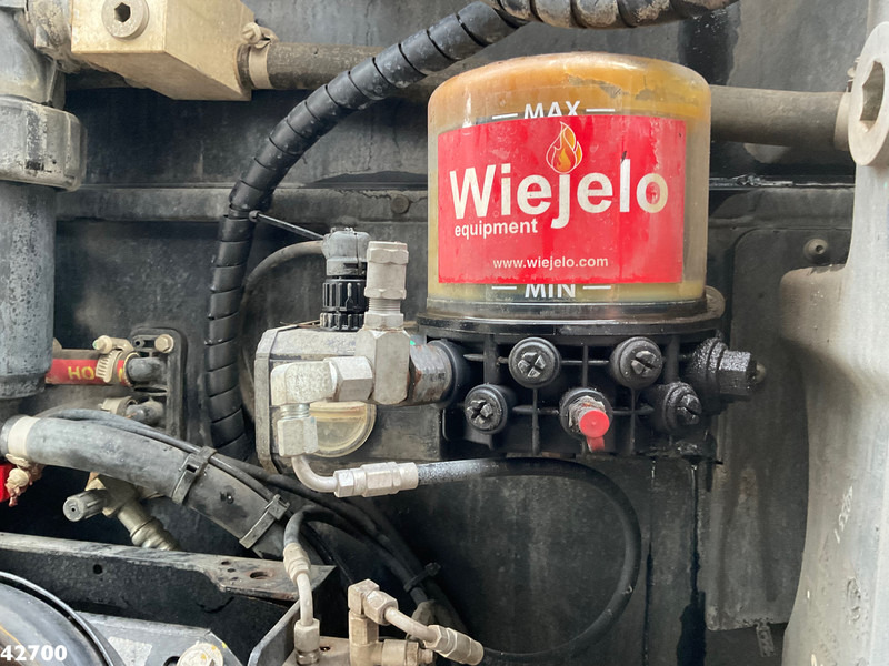 Balayeuse de voirie Mathieu MC 210 Azura Flex Euro 6 Stage 5 with 3-rd brush: photos 10