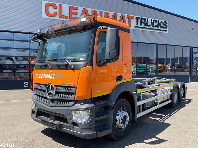 Mercedes-Benz Actros 2643 VDL 21 Ton haakarmsysteem - Camion ampliroll: photos 2 Mercedes-Benz Actros 2643 VDL 21 Ton haakarmsysteem - Camion ampliroll: photos 2