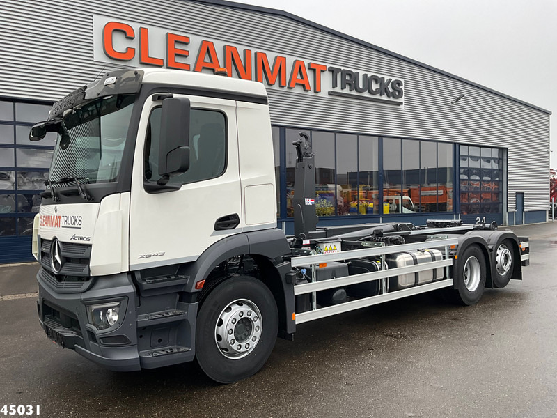 Mercedes-Benz Actros 2643 VDL 21 Ton haakarmsysteem - Camion ampliroll: photos 2 Mercedes-Benz Actros 2643 VDL 21 Ton haakarmsysteem - Camion ampliroll: photos 2