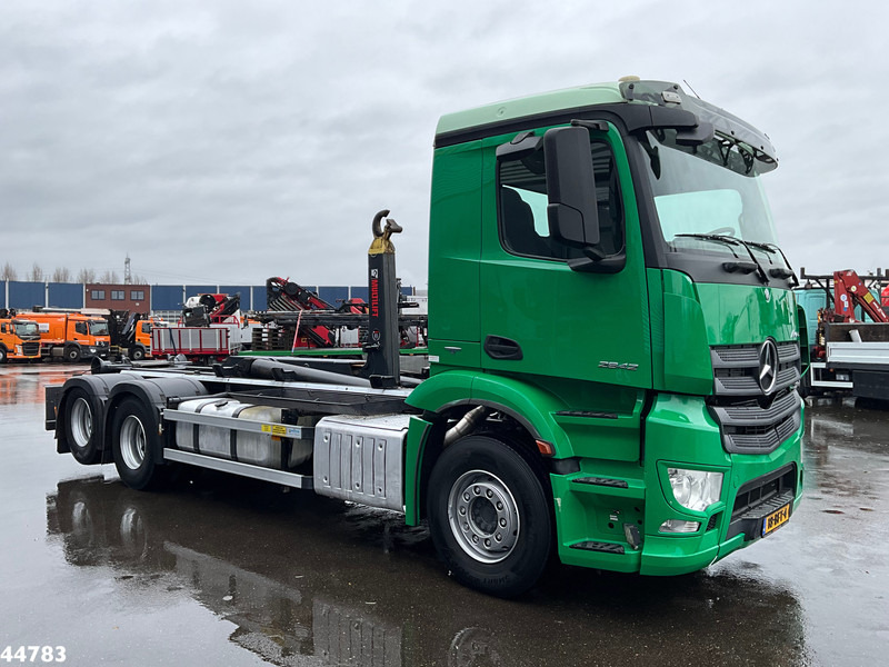 Mercedes-Benz Antos 2642 Euro 6 Multilift 26 Ton haakarmsysteem - Camion ampliroll: photos 3 Mercedes-Benz Antos 2642 Euro 6 Multilift 26 Ton haakarmsysteem - Camion ampliroll: photos 3