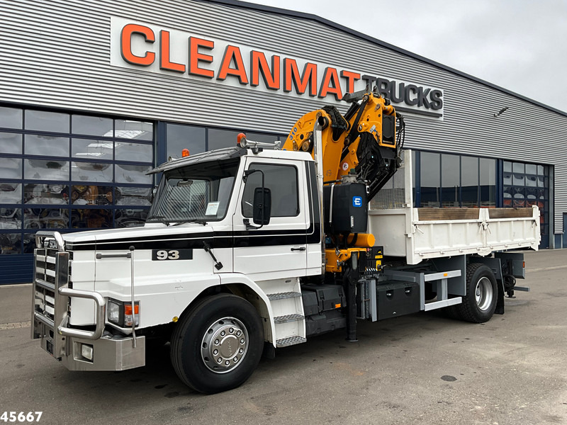 Scania T 93 4x2 Kipper met 31 Tonmeter laadkraan (bj 2005) + Fly-JIb! Just 118.736 km! - Camion benne, Camion grue: photos 4 Scania T 93 4x2 Kipper met 31 Tonmeter laadkraan (bj 2005) + Fly-JIb! Just 118.736 km! - Camion benne, Camion grue: photos 4