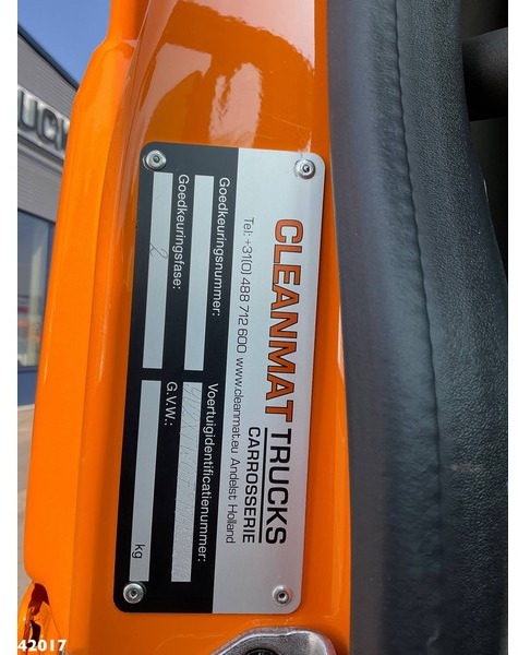 Camion ampliroll, Camion grue Volvo FM 420 8x2 HMF 28 Tonmeter laadkraan: photos 15