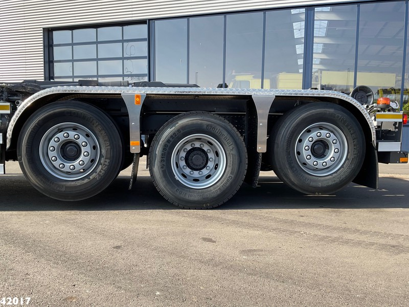 Camion ampliroll, Camion grue Volvo FM 420 8x2 HMF 28 Tonmeter laadkraan: photos 8