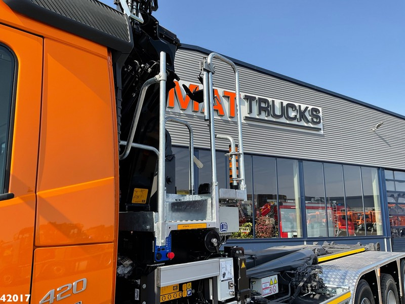 Camion ampliroll, Camion grue Volvo FM 420 8x2 HMF 28 Tonmeter laadkraan: photos 11