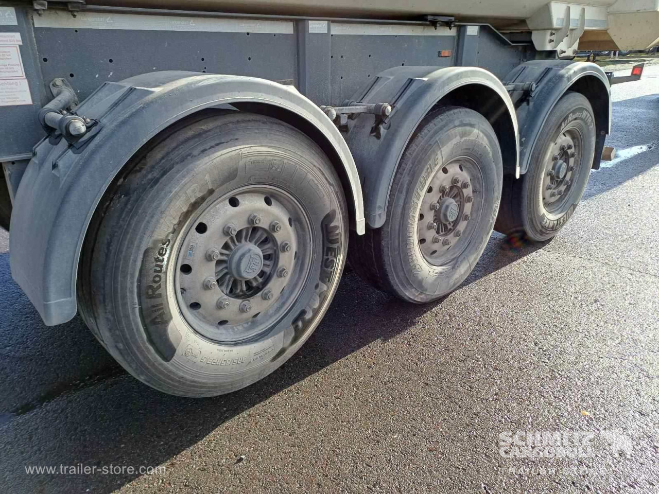 LANGENDORF Auflieger Kipper Stahlrundmulde 24m³ - Semi-remorque benne: photos 2 LANGENDORF Auflieger Kipper Stahlrundmulde 24m³ - Semi-remorque benne: photos 2